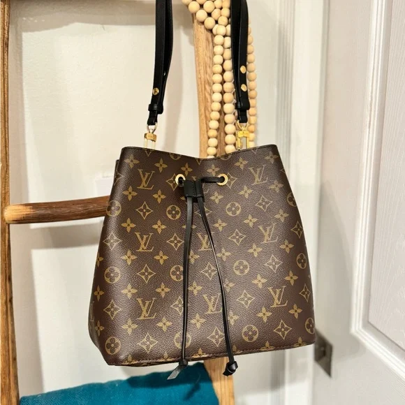 AUTHENTIC Louis Vuitton Neo Noe Black and Brown Monogram Shoulder Bag - Picture 1 of 6